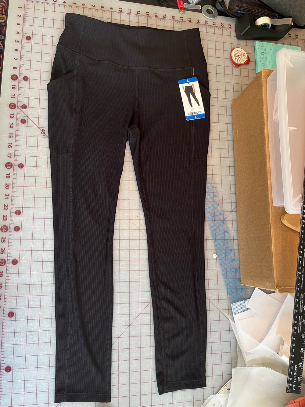 NWT 32 Degrees COOL Women’s Black Ribbed High-Rise Leggings w/Side Pockets Sz L